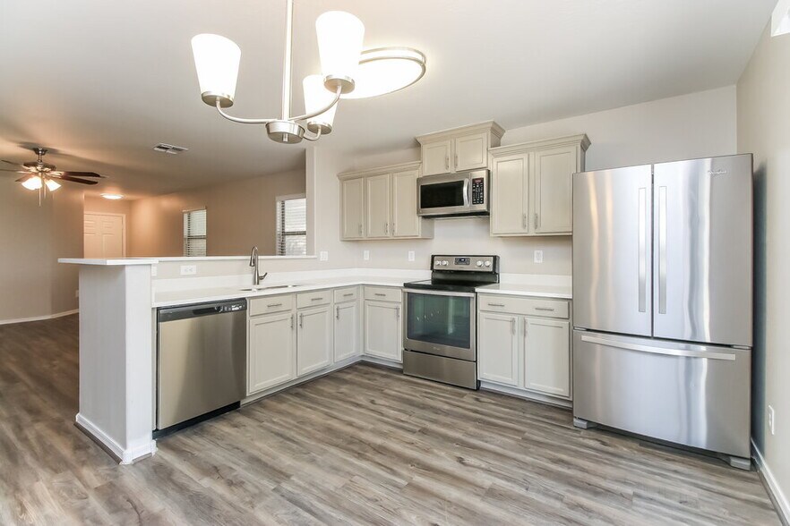 Building Photo - 2443 E Meadow Mist Ln