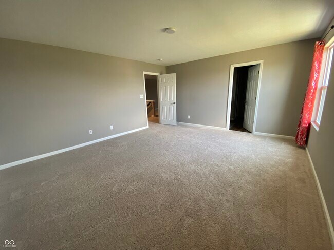 Building Photo - 5668 Grosbeak Dr
