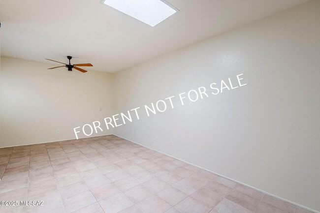 Building Photo - 5084 N Camino Del Lazo