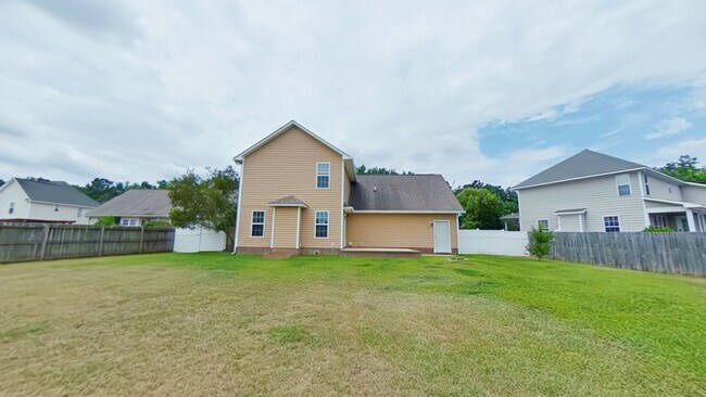 Building Photo - 622 Thorncliff Dr