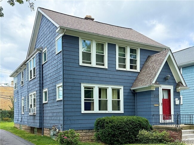 Primary Photo - 245 Hamilton Dr