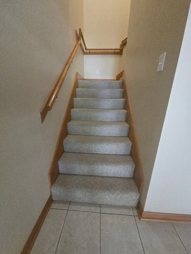 Building Photo - For Rent: Spacious 3 Bed, 2.5 Bath Townhome in Pineville!
