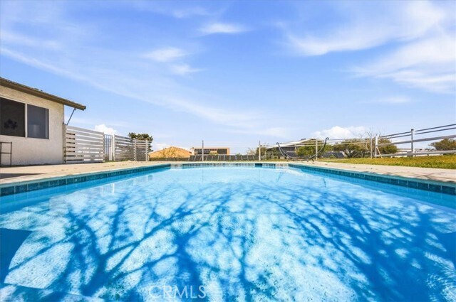 Building Photo - 8325 Beaver Ave