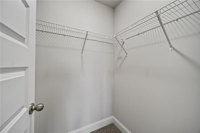 Building Photo - 523 Fundao Ln
