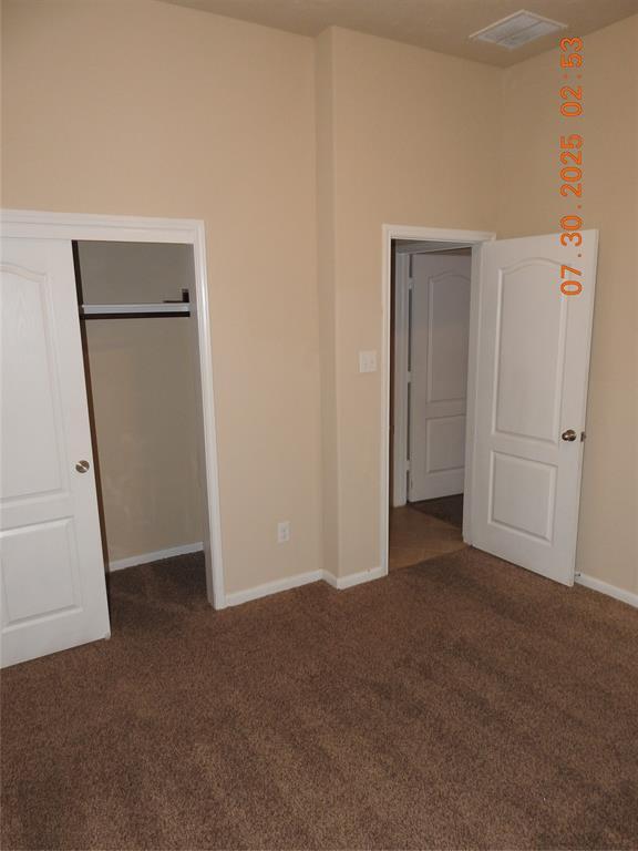 Building Photo - 3667 Raintree Village Dr