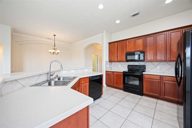 Building Photo - 24623 Blane Dr