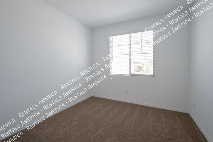 Building Photo - 23015 E Starflower Dr