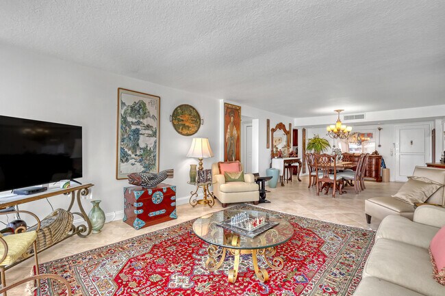 Building Photo - 3546 S Ocean Blvd