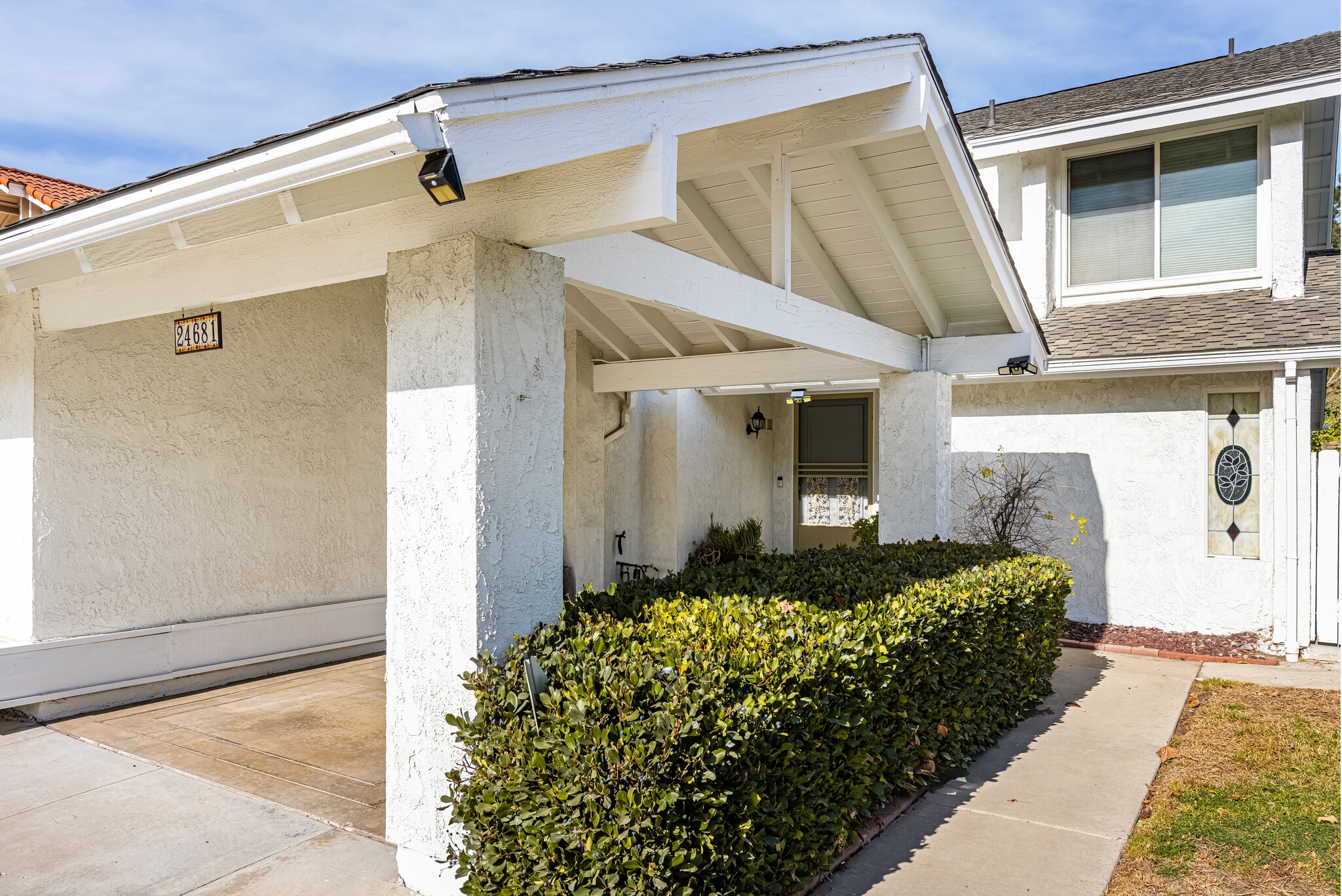 Building Photo - 24681 Creekview Dr