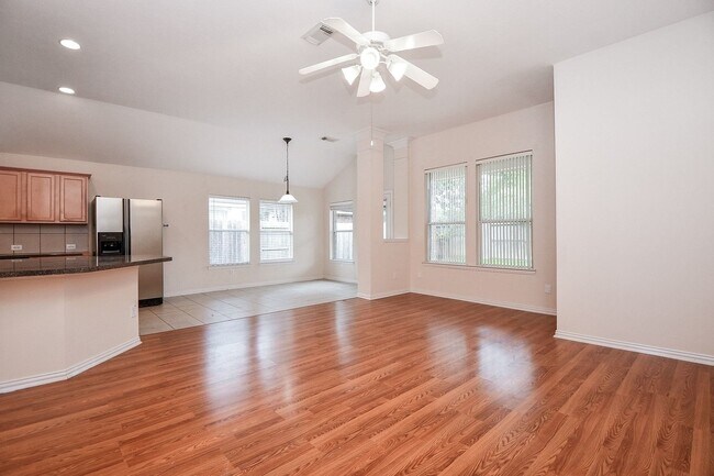 Building Photo - 18006 Willow Cliff Ln
