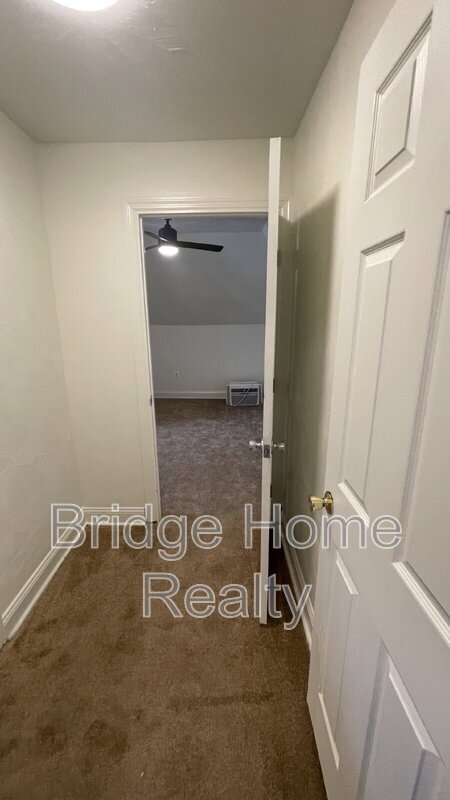 Building Photo - 319 N Balph Ave