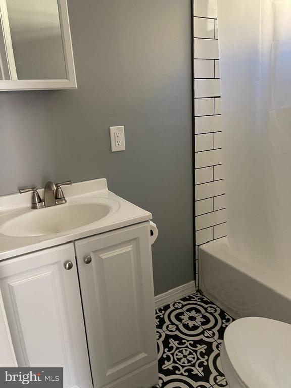 Building Photo - 3102 Hartville St