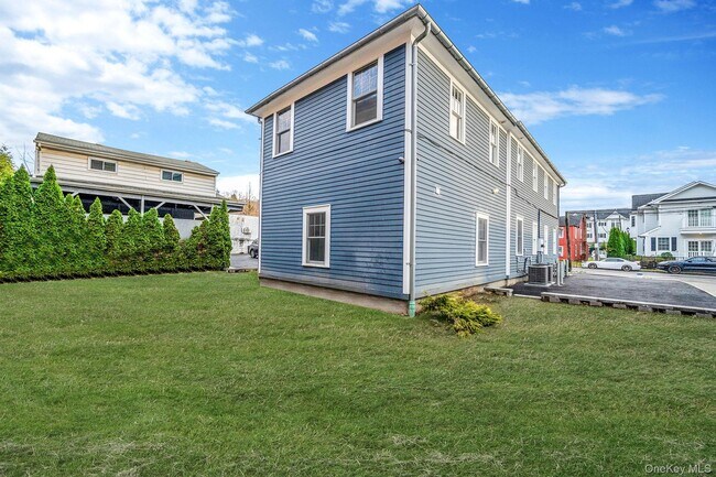 Building Photo - 24 Skillman St