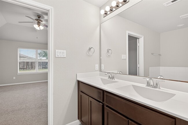 Building Photo - 18343 Stablewood Manor Trail