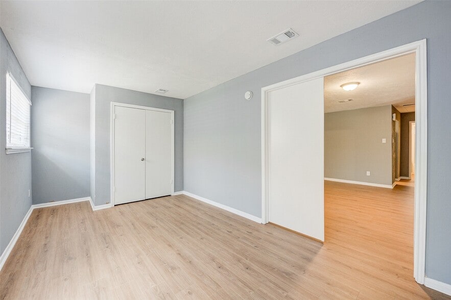 Building Photo - 11602 Lennington Ln