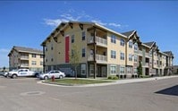 Building Photo - Fox Hills Apartment