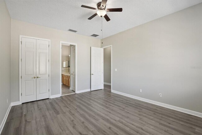 Building Photo - 1554 Fairview Cir