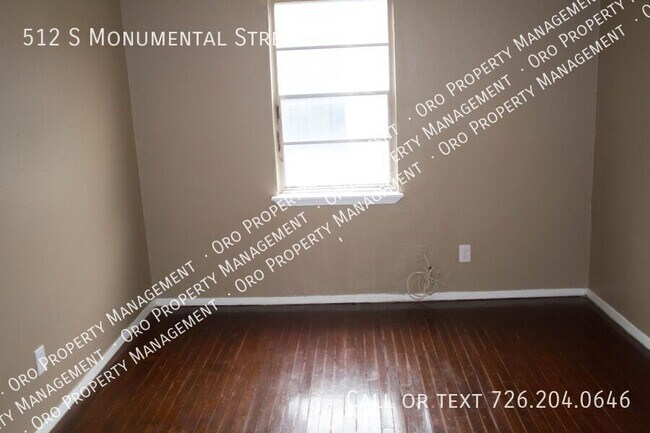 Building Photo - 512 S Monumental St