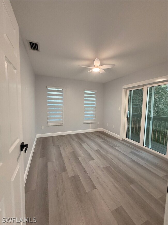 Building Photo - 3711 4th Ave NE