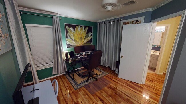 Building Photo - 6616 Piedras Blanco Dr