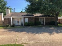 Building Photo - 2606PR