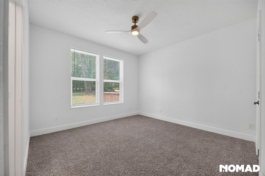 Building Photo - 74 Conifer Cir