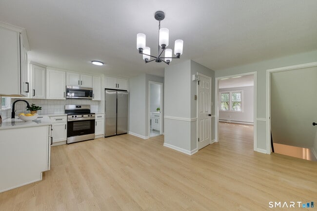 Building Photo - 45 Brandywine Ln