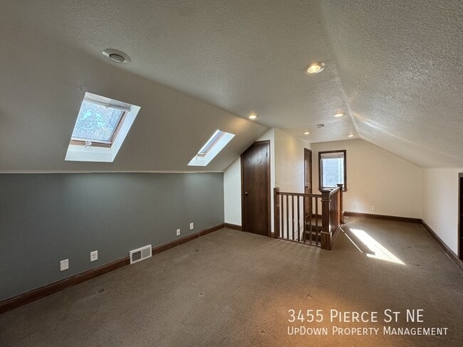 Building Photo - 3455 Pierce St NE