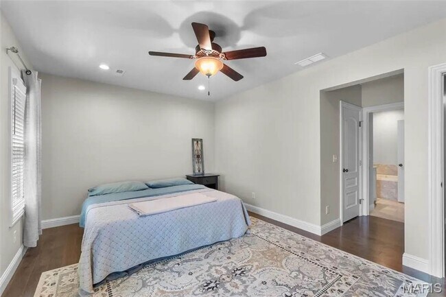 Building Photo - Stunning Custom-Built 4 Bedroom Duplex in East Jackson School District