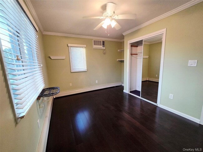 Building Photo - 104 Choir Ln