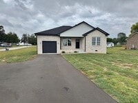 Building Photo - 702 Timothy Ln