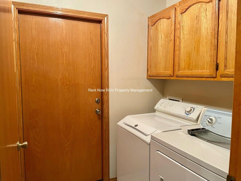 Building Photo - 1109 N 47th St