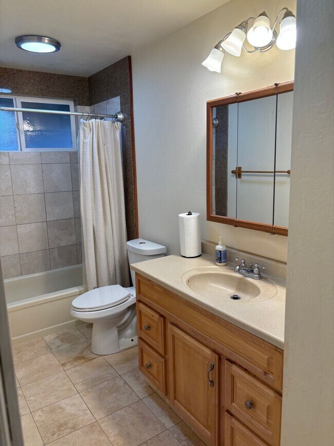 Building Photo - KONA1122