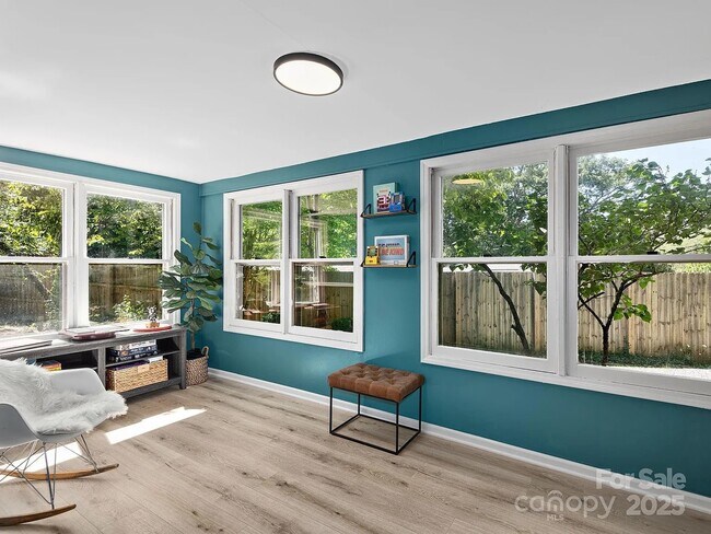 Building Photo - 15 Lawterdale Rd