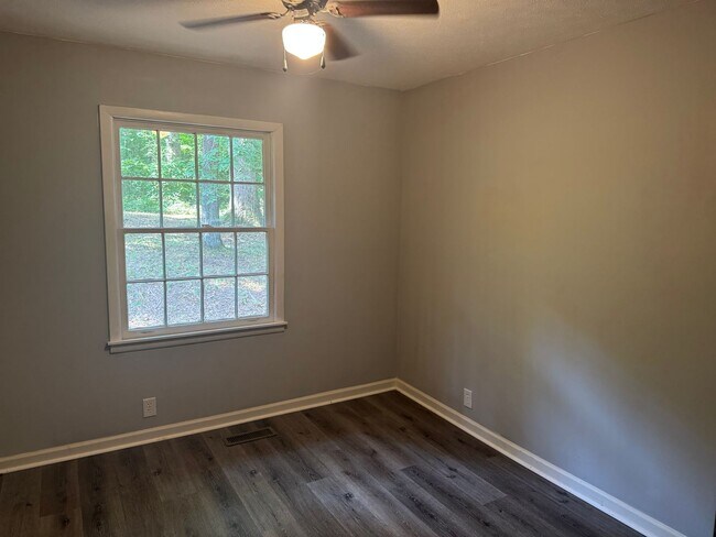 Building Photo - Completely remodeled home in Attalla FOR R...