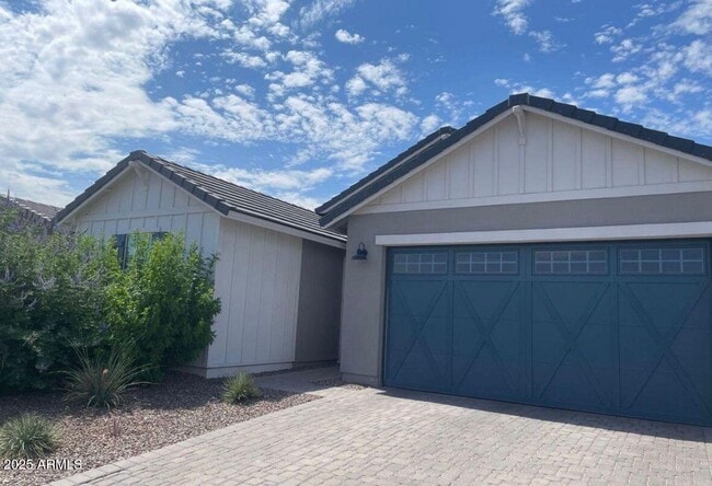 Building Photo - 22547 E Quintero Rd