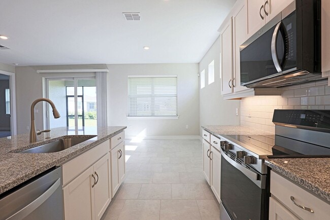 Building Photo - AVAILABLE NOW BRAND NEW!!