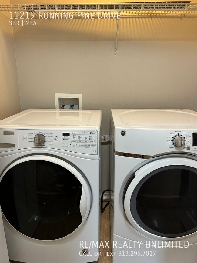 Building Photo - 11219 Running Pine Dr