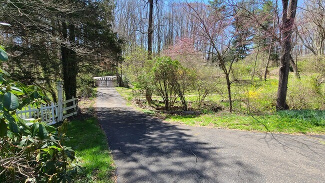 Building Photo - 11308 Popes Head Rd