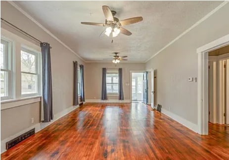 Building Photo - 5144 Greenwood St