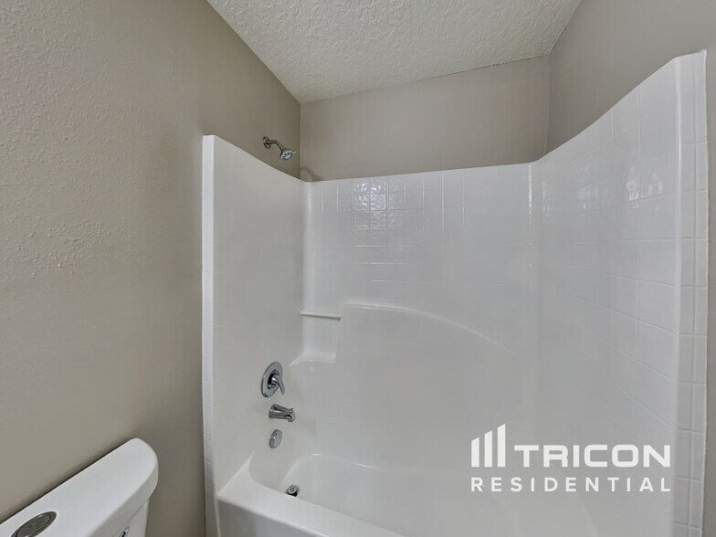 Building Photo - 1795 Sunset Ridge Dr