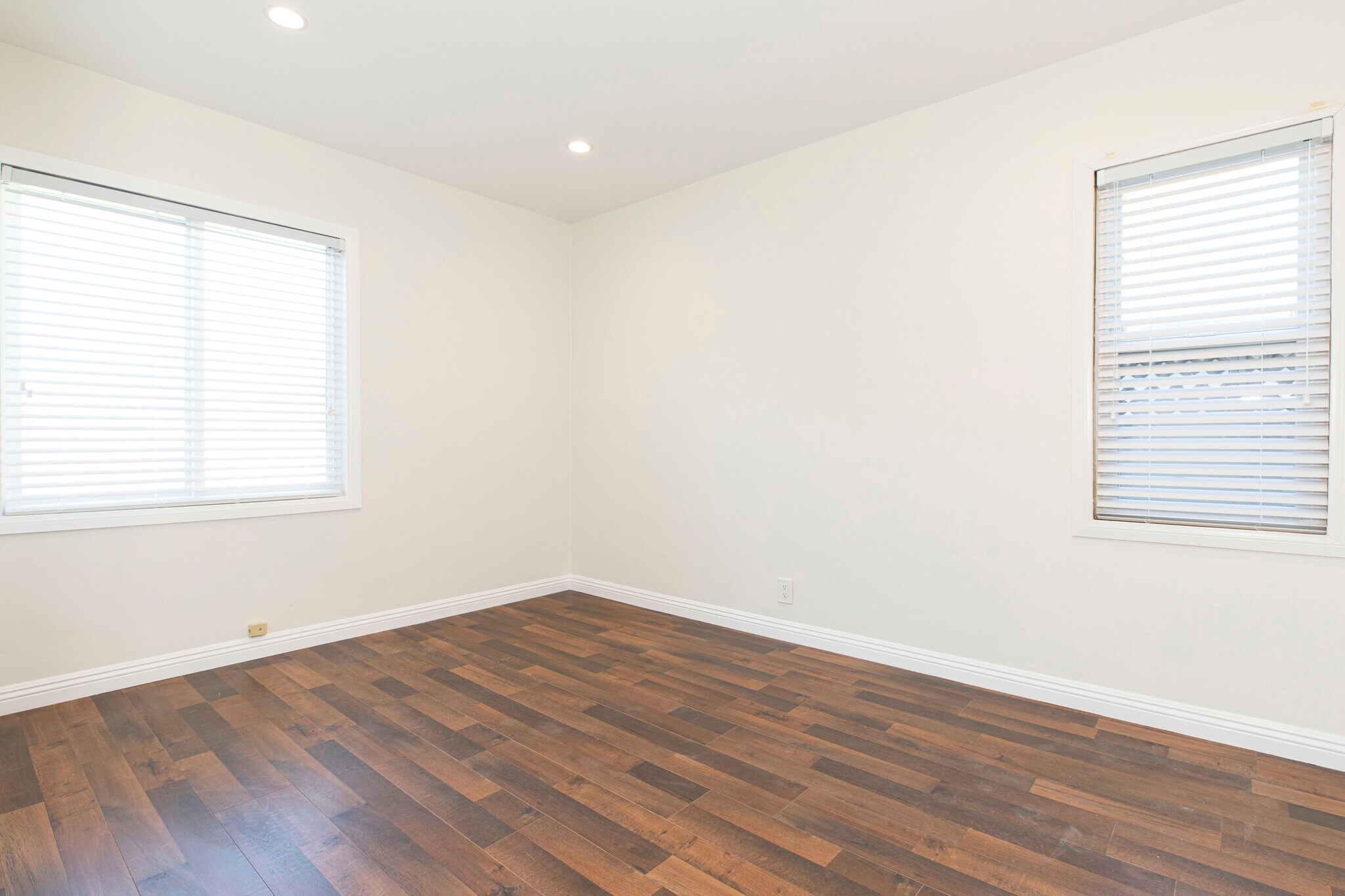 Building Photo - 17425 Emelita St