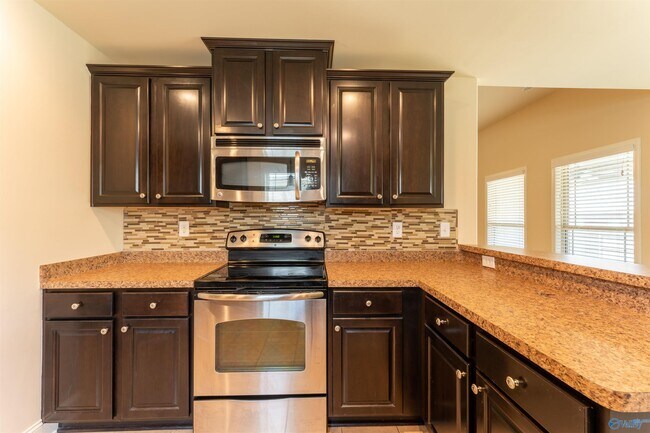 Building Photo - 115 Fields Pond Dr