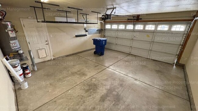 Building Photo - Spacious 4 bedroom 2 bathroom home located in the Ashton Falls community *Move In Special*