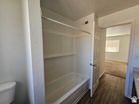 Building Photo - 215 N 400 W
