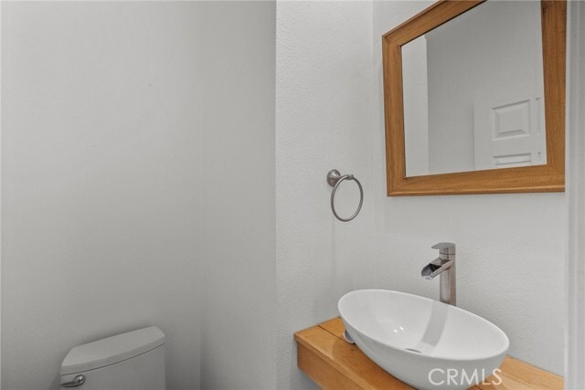 Building Photo - 27875 Skycrest Cir Dr