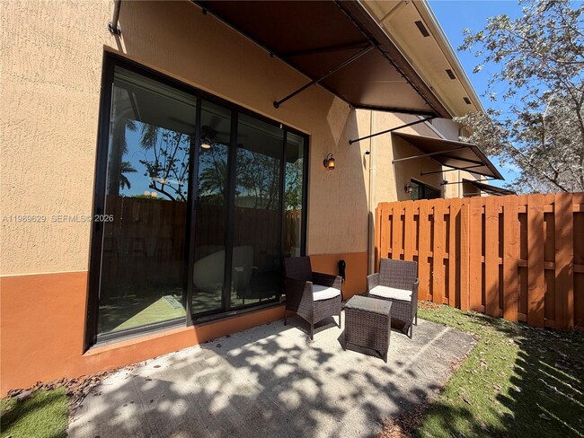 Building Photo - 6330 S Station Square