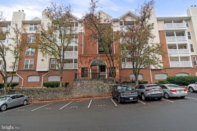 Building Photo - 1504 Lincoln Way