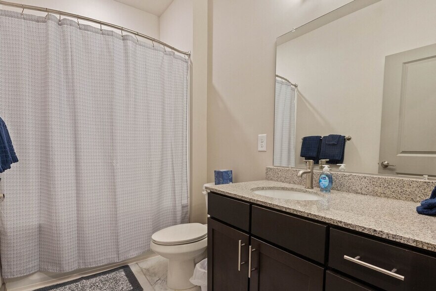 Building Photo - 1607 Centennial Park Blvd