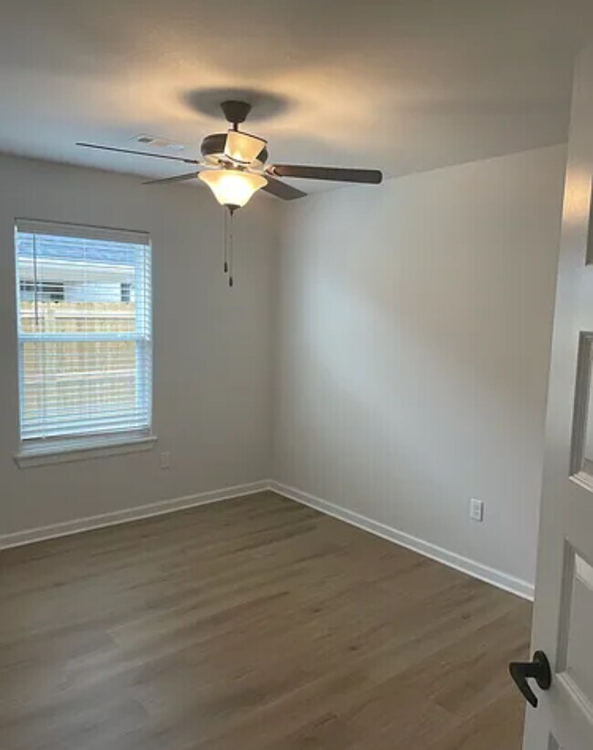 Building Photo - 4615 W Tofino Dr